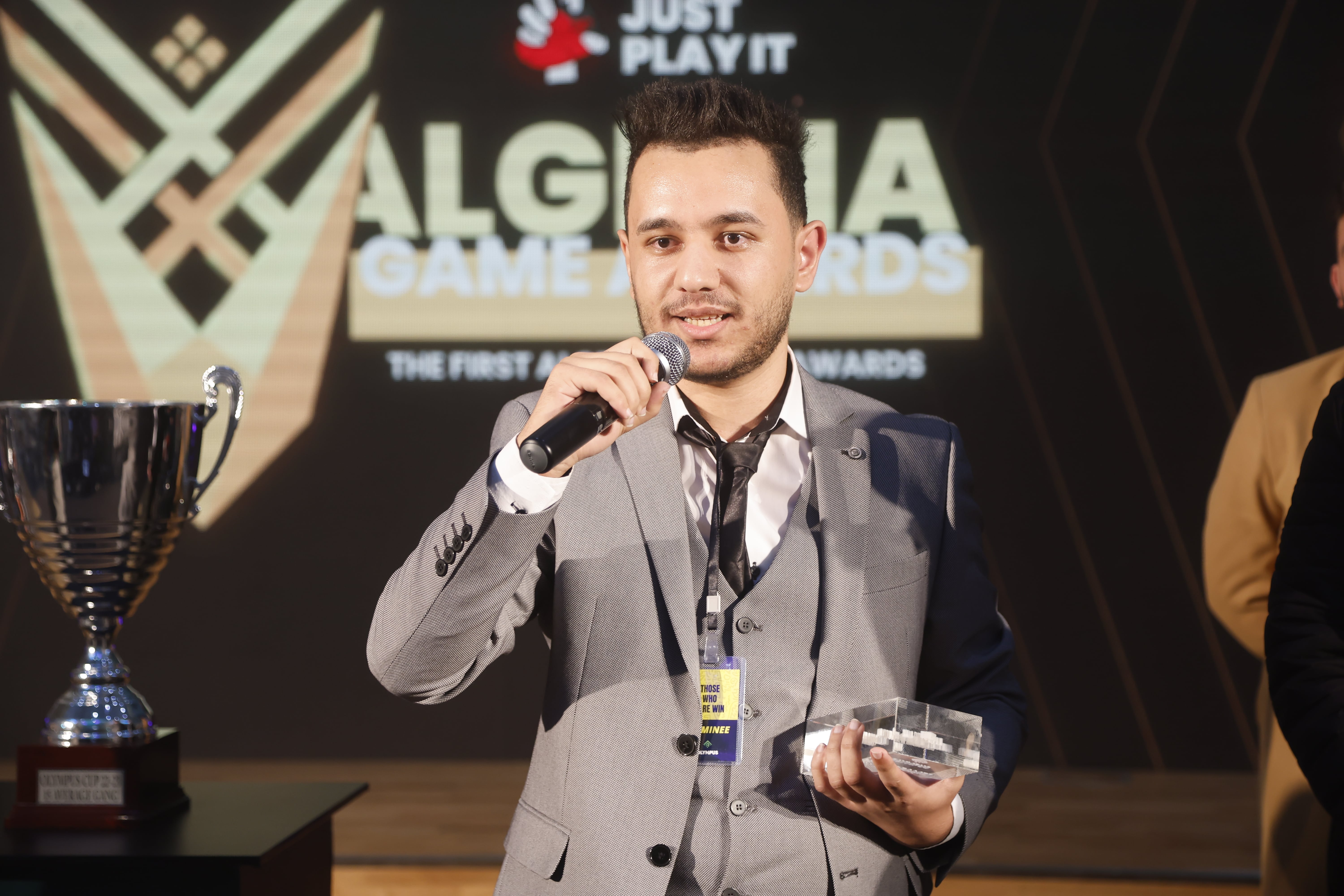 Della3 — Algerian Streamer | Live Gaming & Entertainment